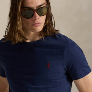 T-shirt col rond en jersey coupe ajustée 06AU