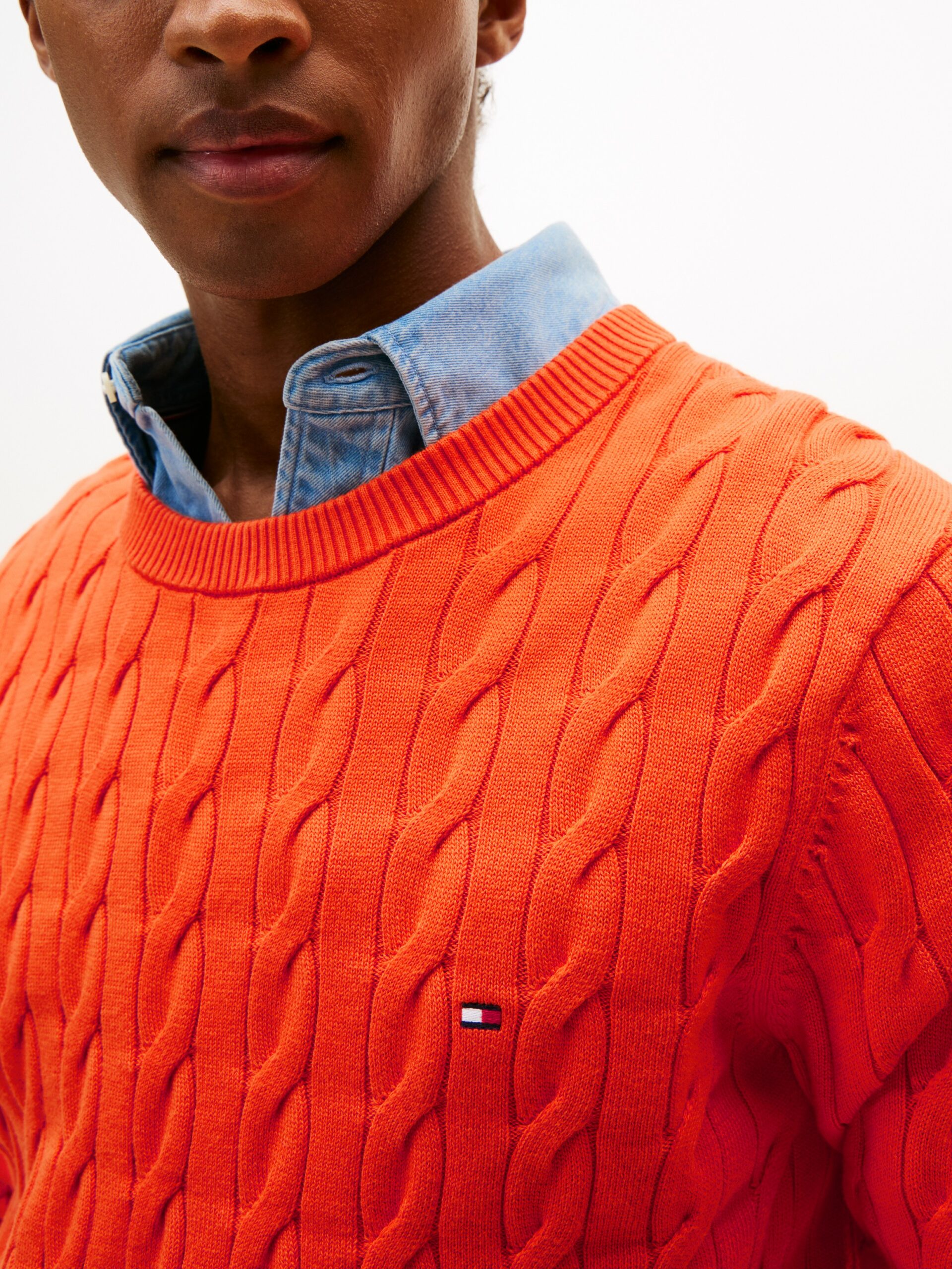 Pull TH en maille torsadée à drapeau brodé 0661