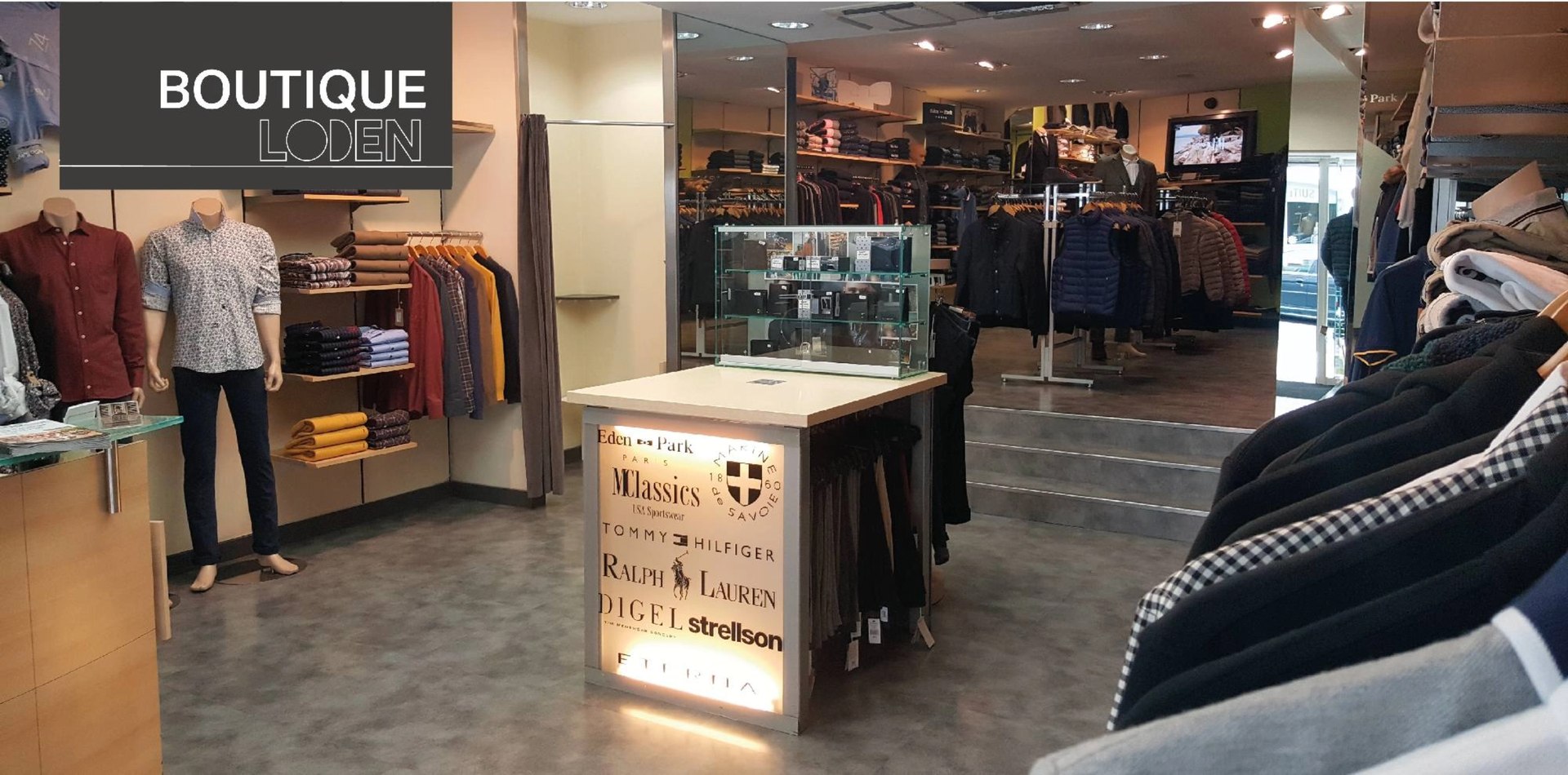 Intérieur de la boutique Loden : vêtements et collections à Villefranche-sur-Saône